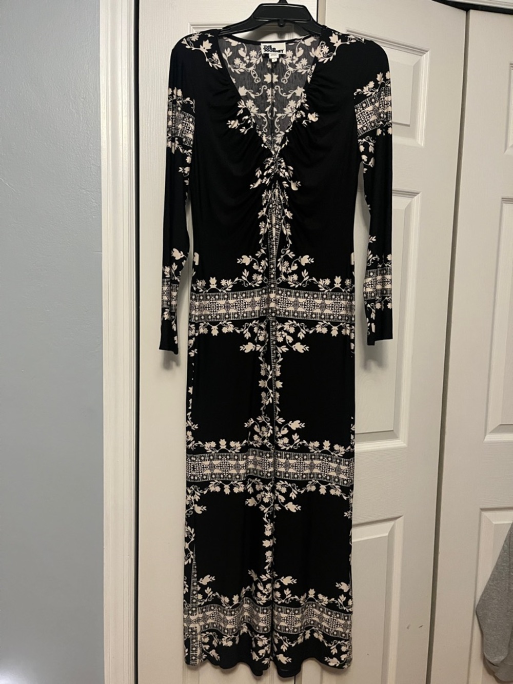 Black & White Floral Long Sleeve Maxi Dress